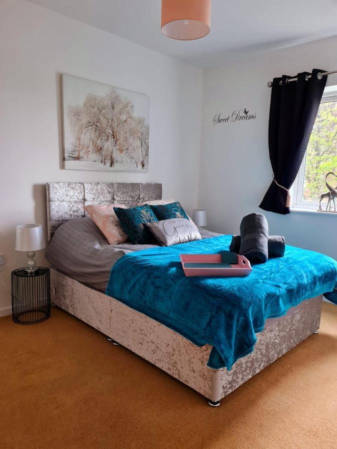 Emerald Blossom-Central Warrington, Luxurious Yet Homely, Wifi, Secure Parking Ngoại thất bức ảnh